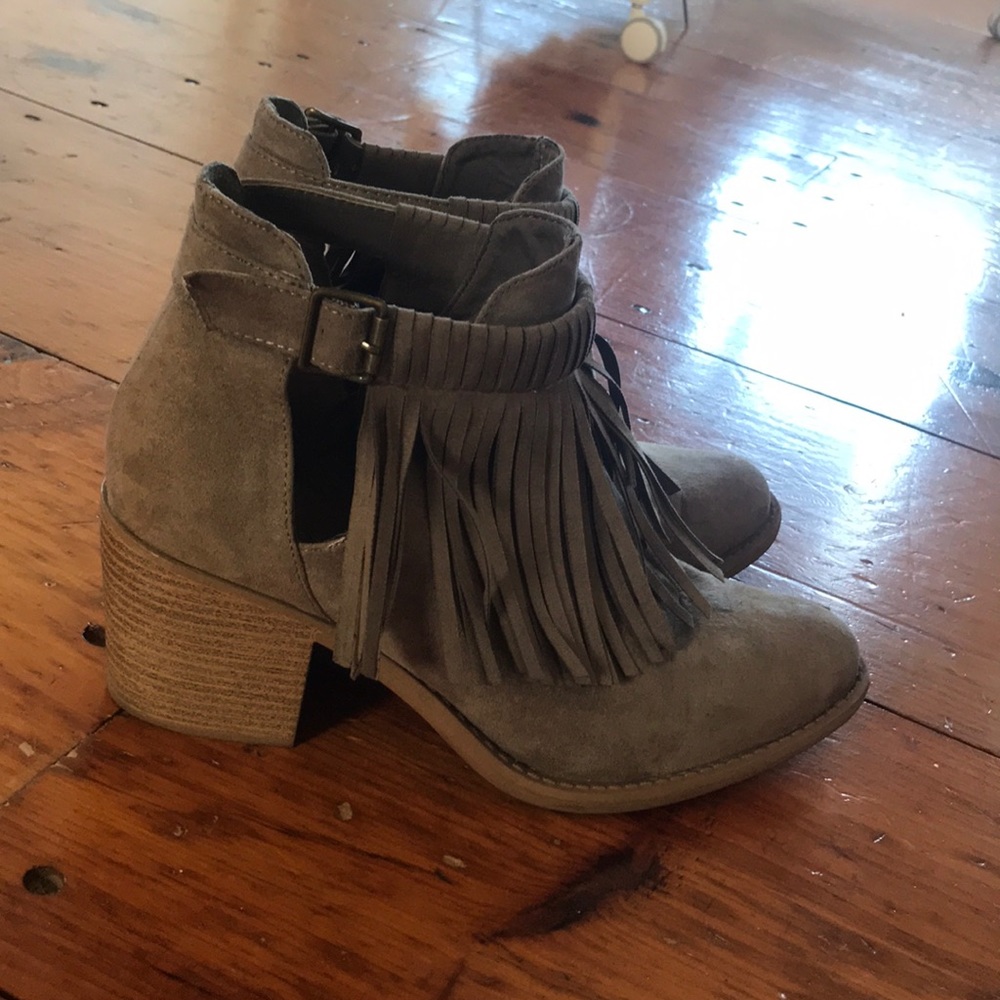 Maurice’s Taupe Booties